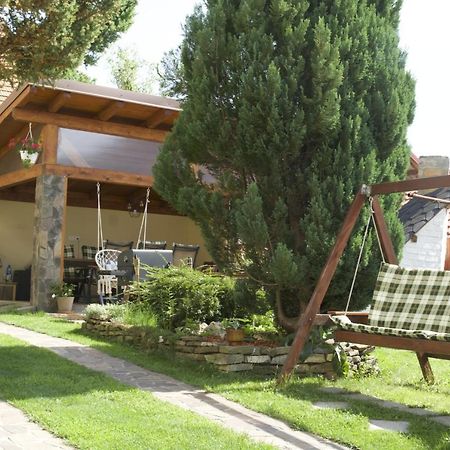 Zlty Domcek - Apartman Svabovce Екстер'єр фото